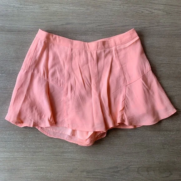 Lovers+friends women’s orange shorts - Picture 2 of 10